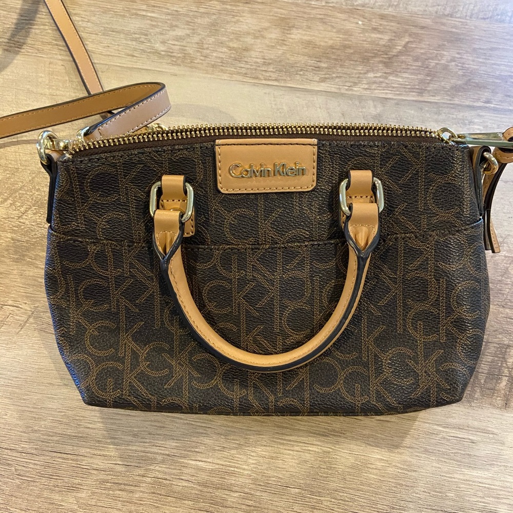 Calvin Klein Crossbody